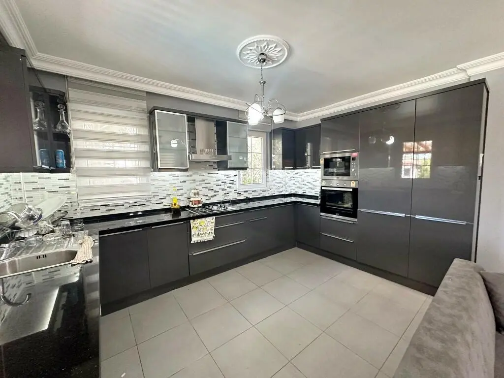Fitted kitchen